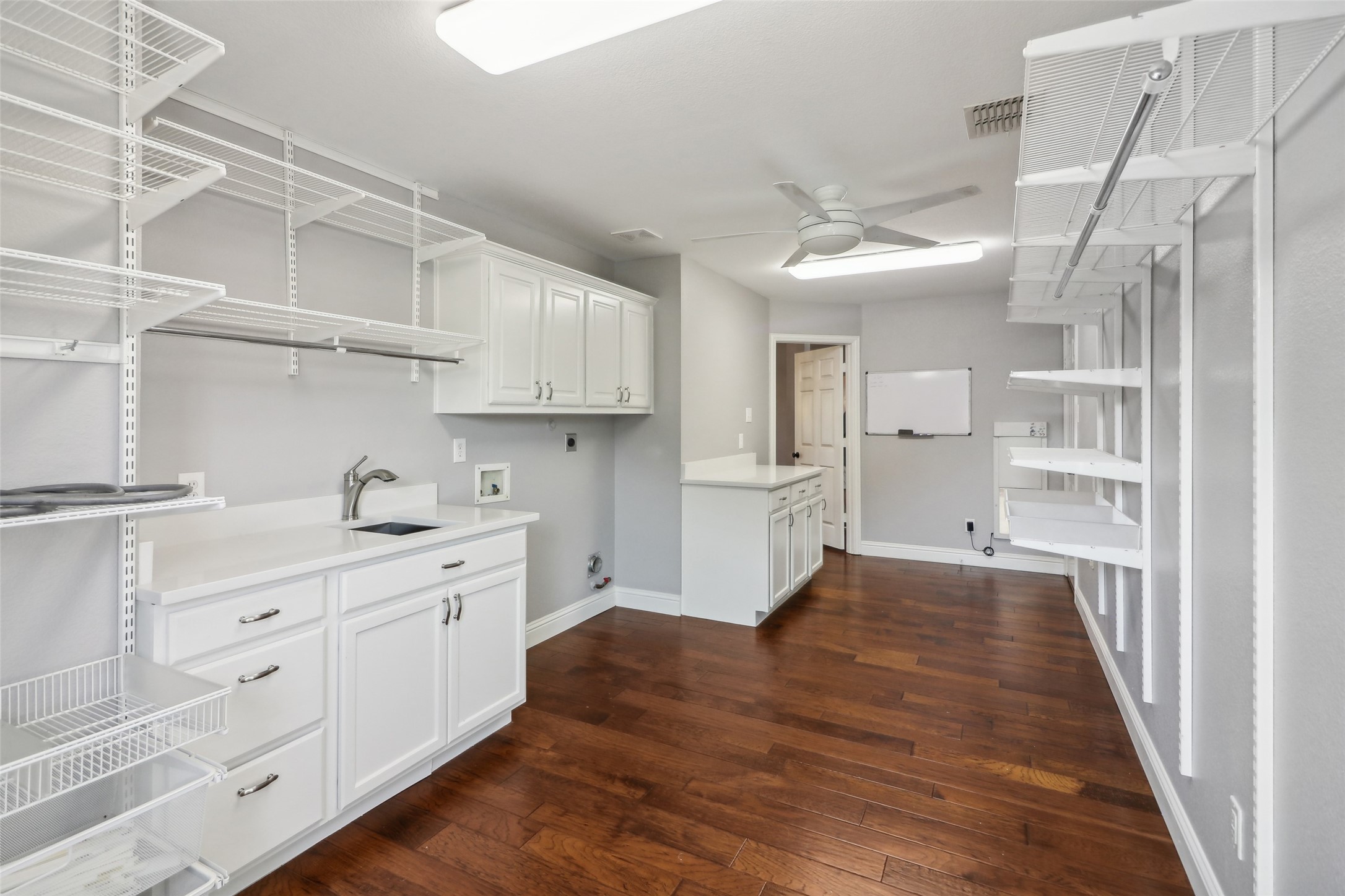 1 Meadowcreek Drive