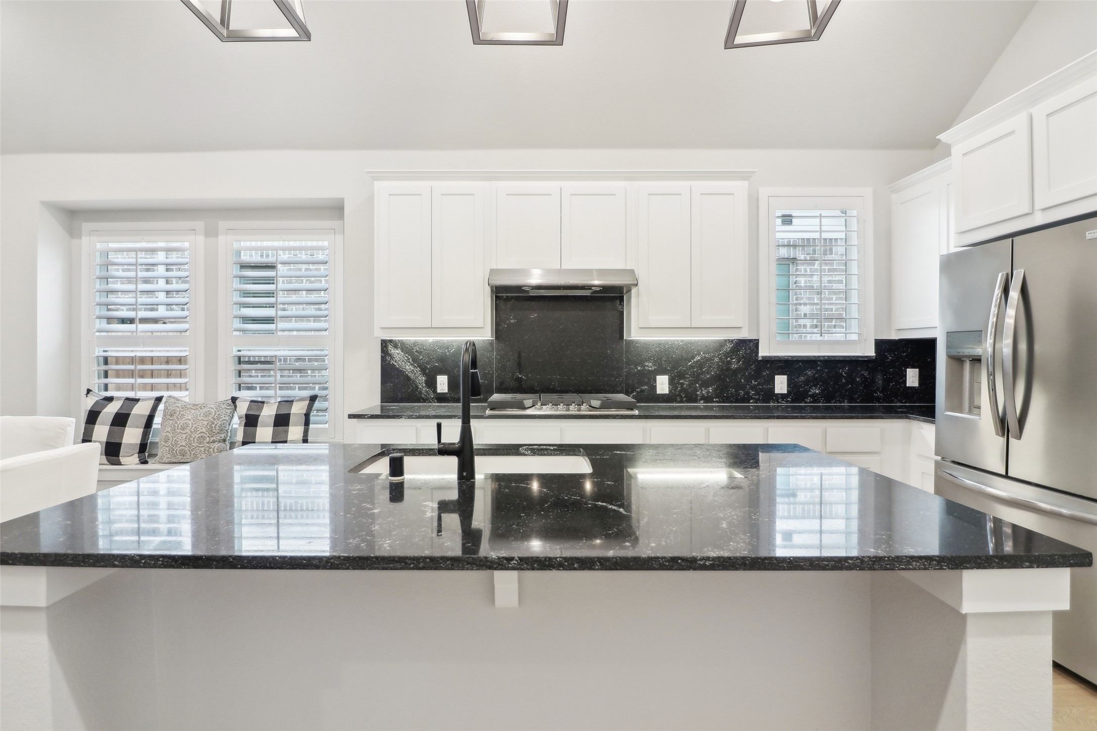 8128 Legacy Trail