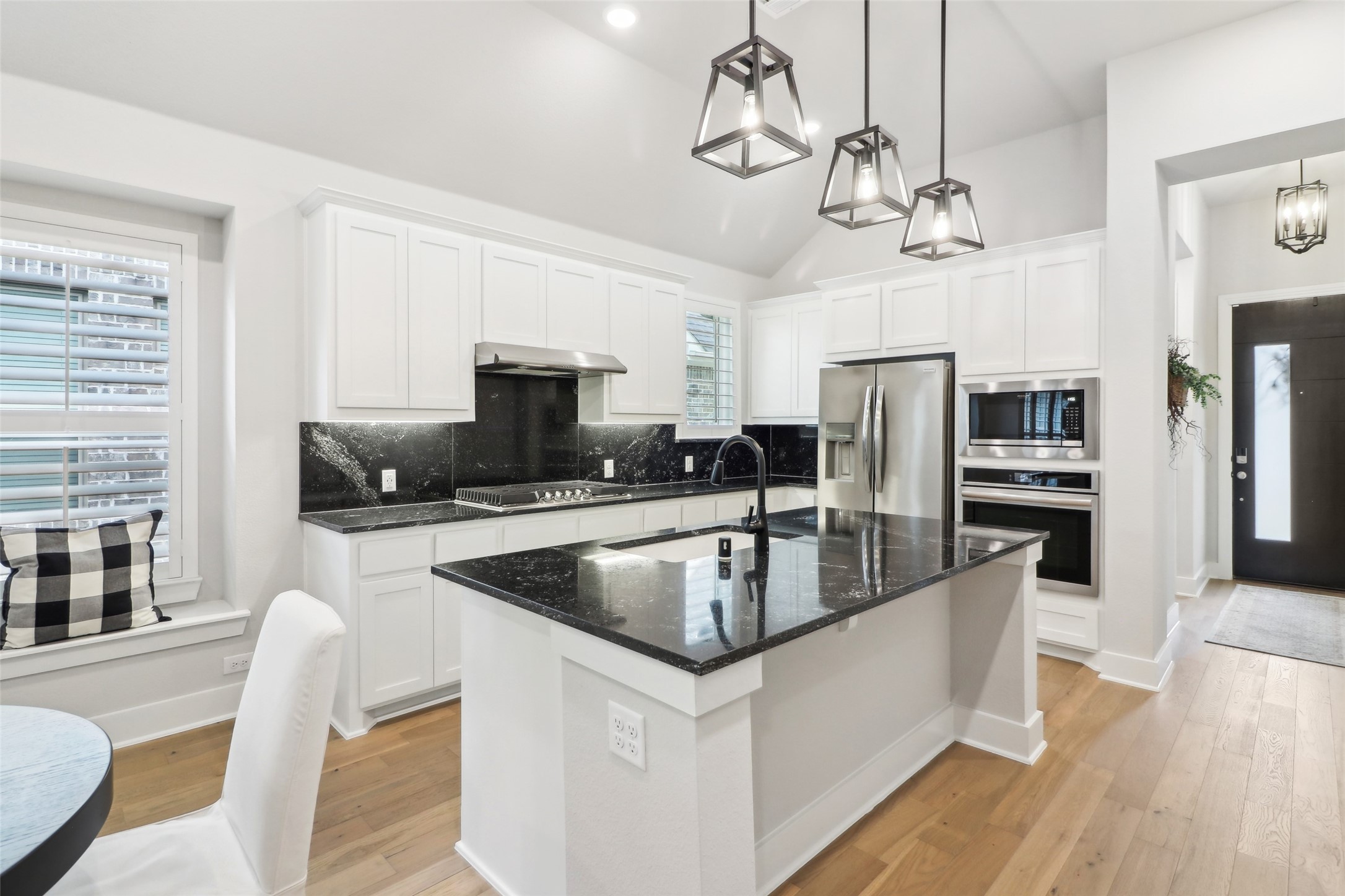 8128 Legacy Trail