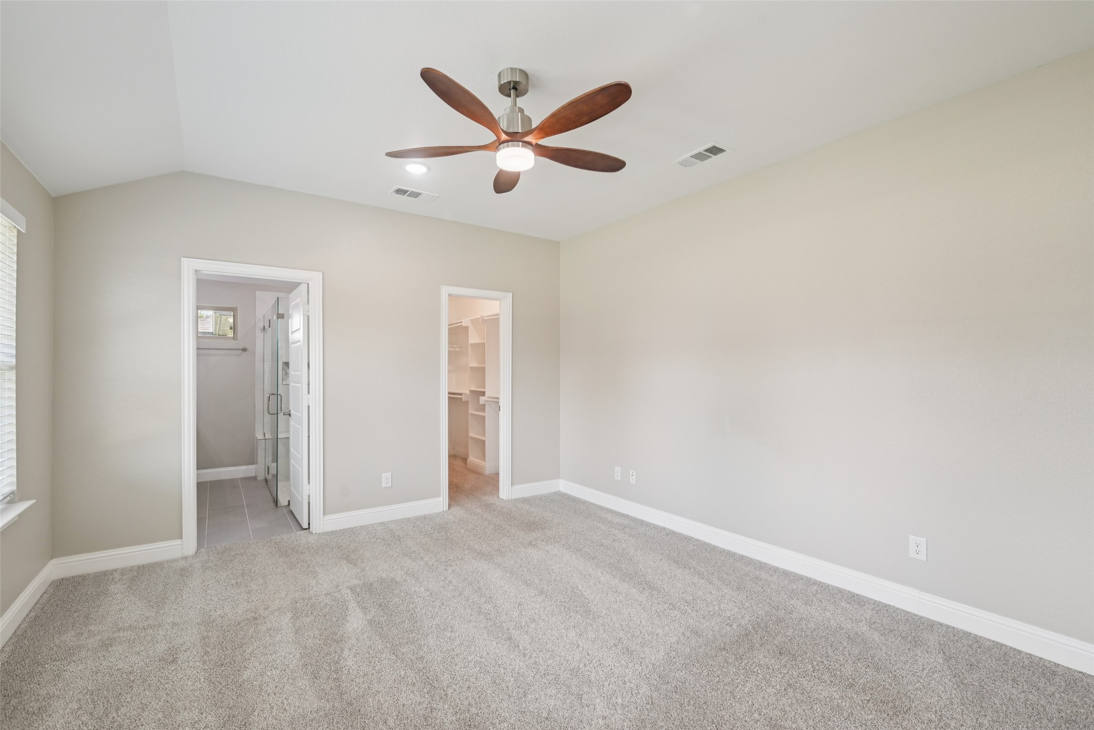 1067 Lake Trail