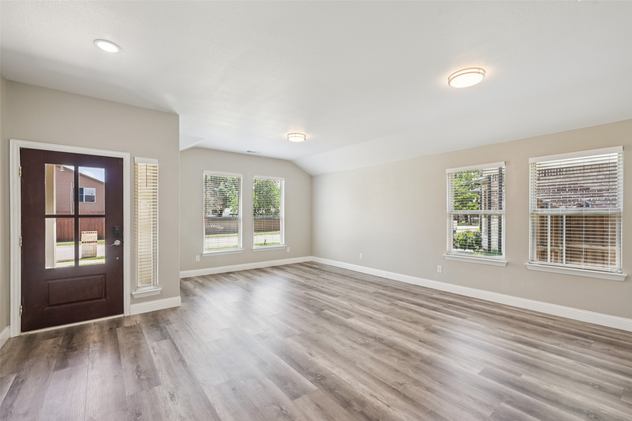 1067 Lake Trail
