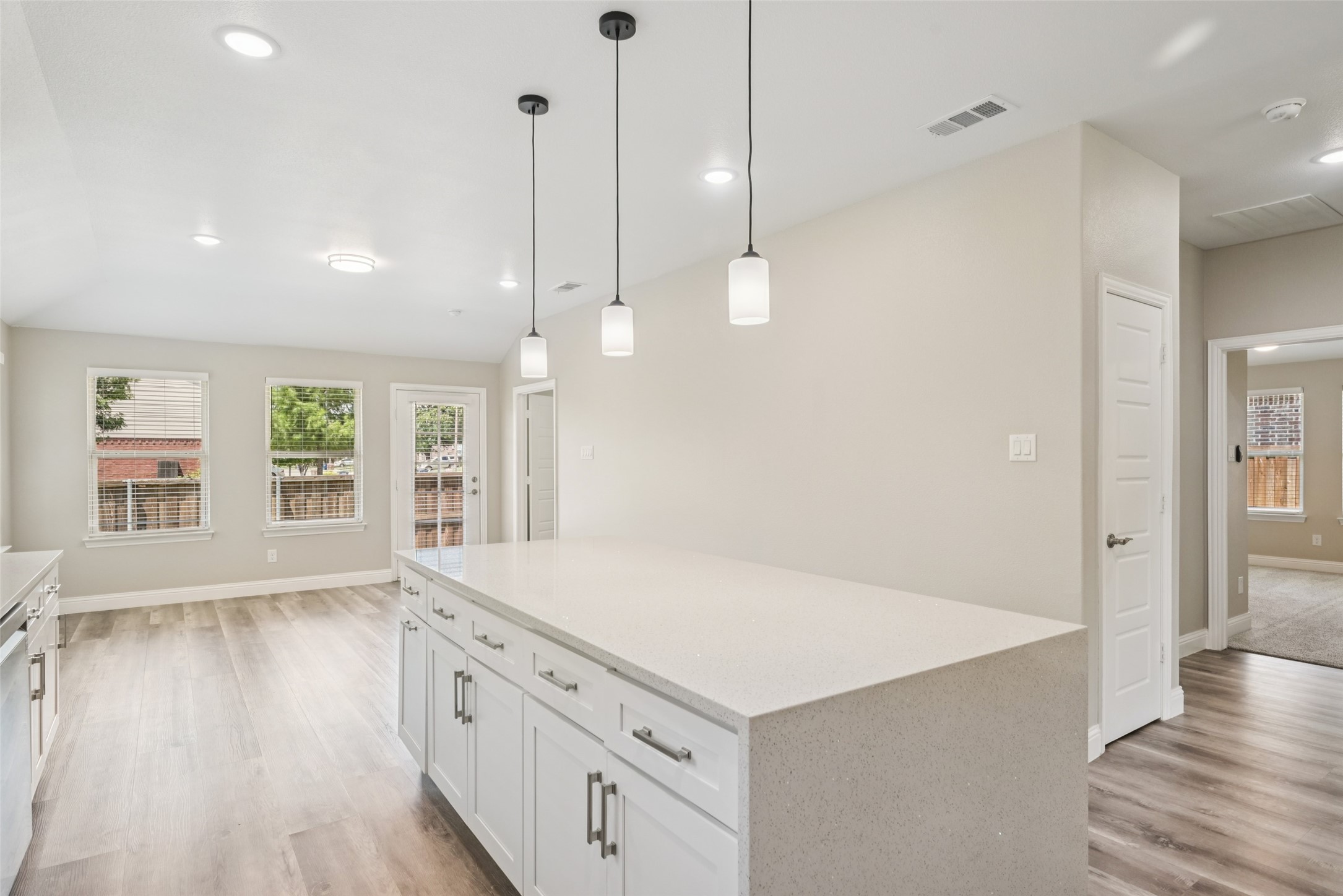 1067 Lake Trail