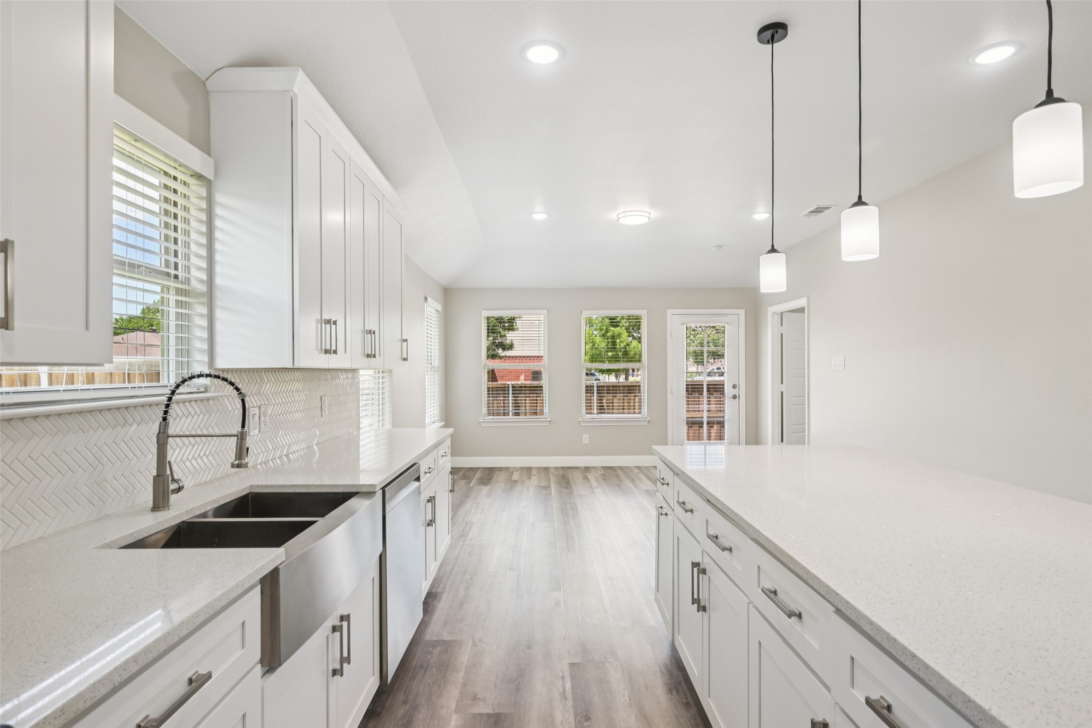 1067 Lake Trail