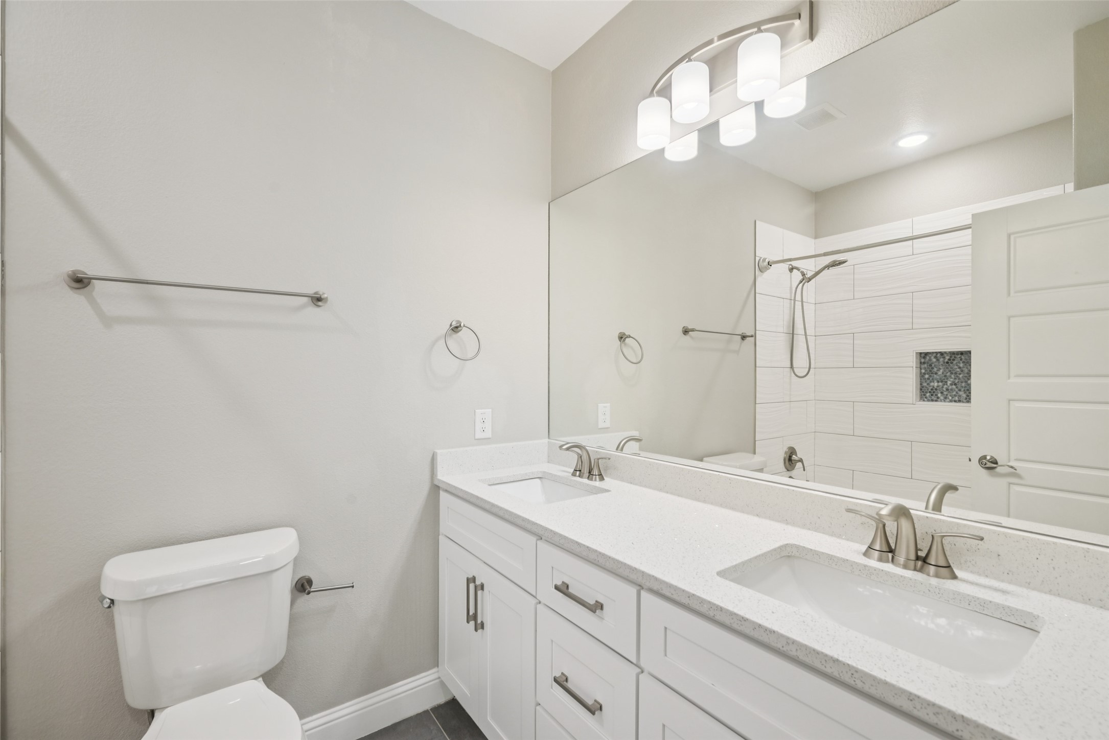 1067 Lake Trail