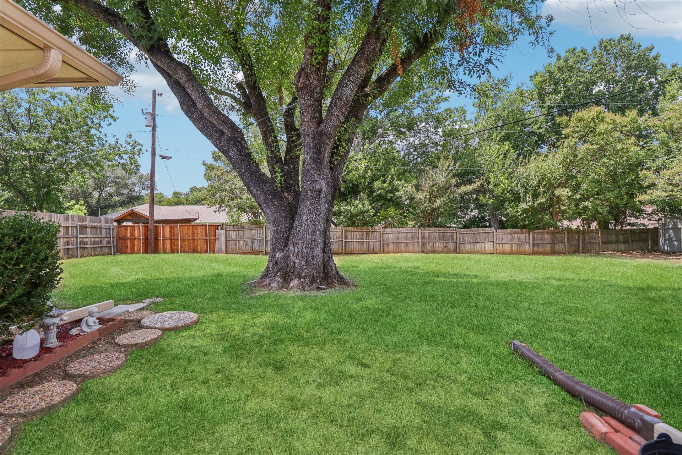 207 Stone Canyon Drive