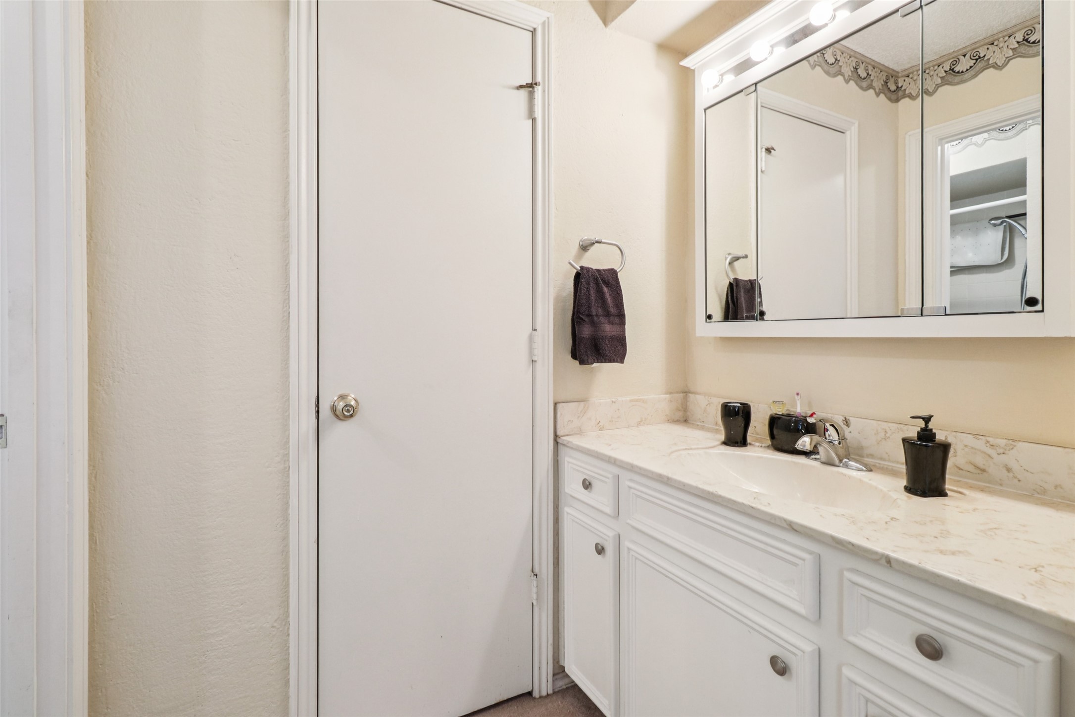 207 Stone Canyon Drive