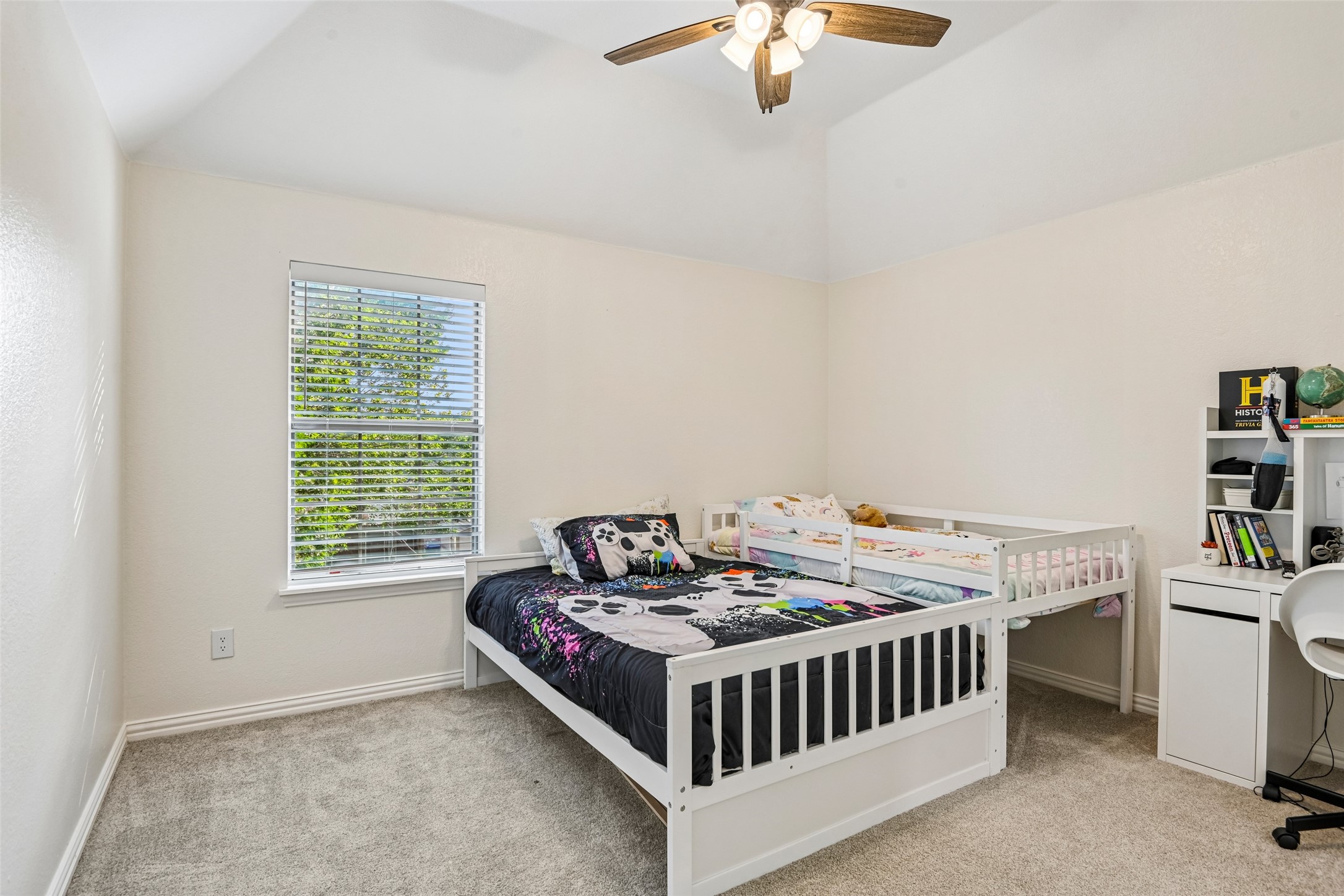 837 Moss Cliff Circle