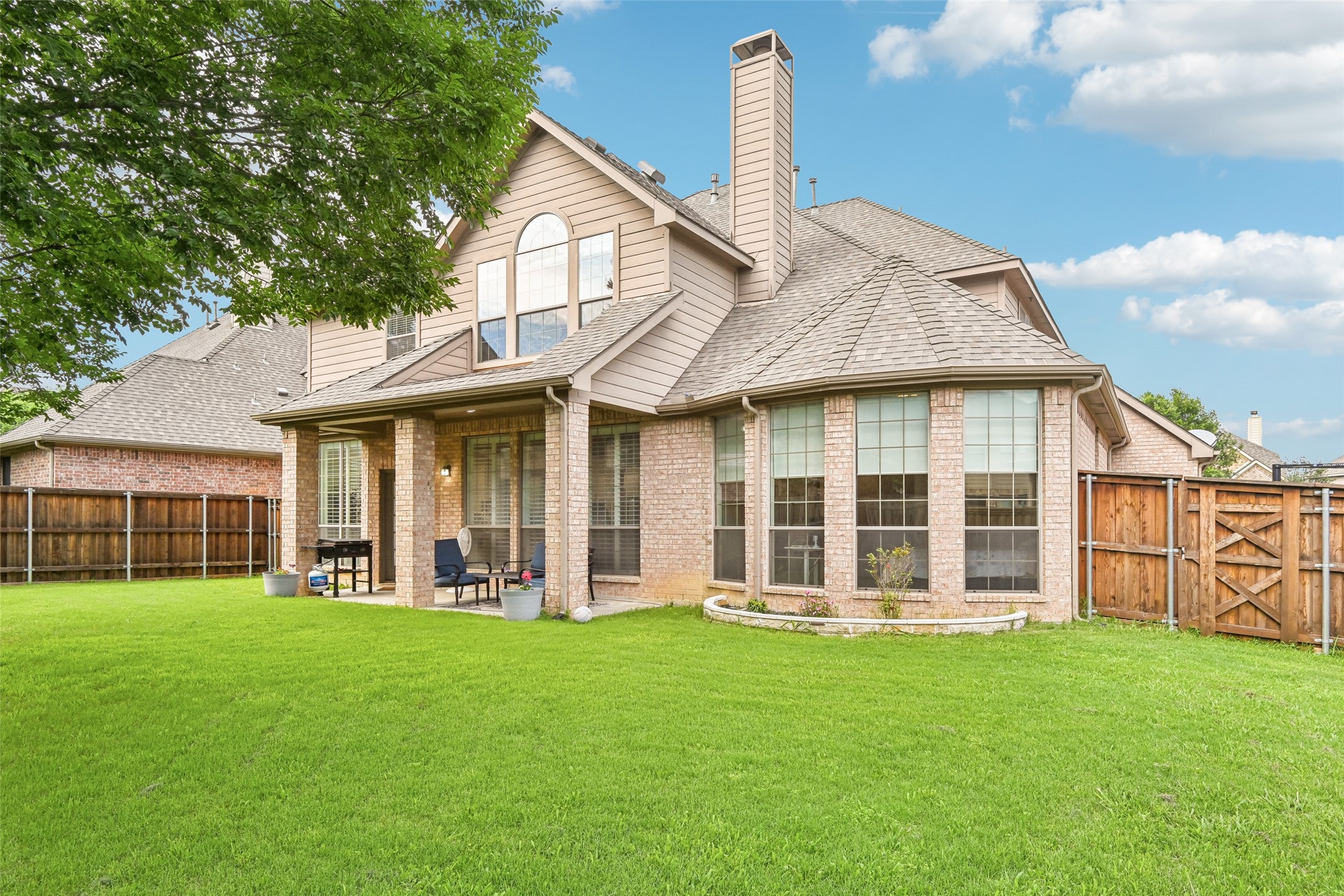 837 Moss Cliff Circle