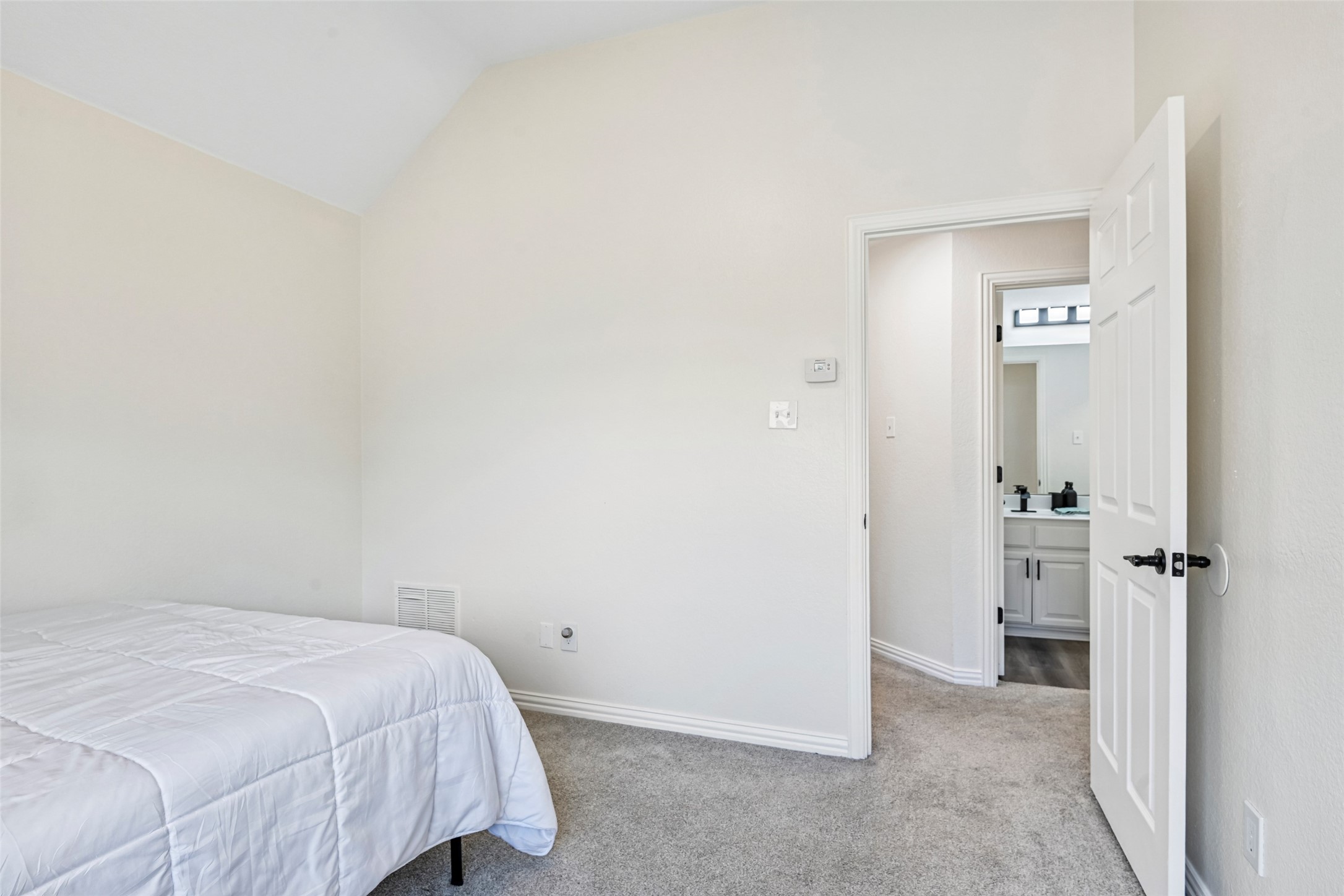 837 Moss Cliff Circle