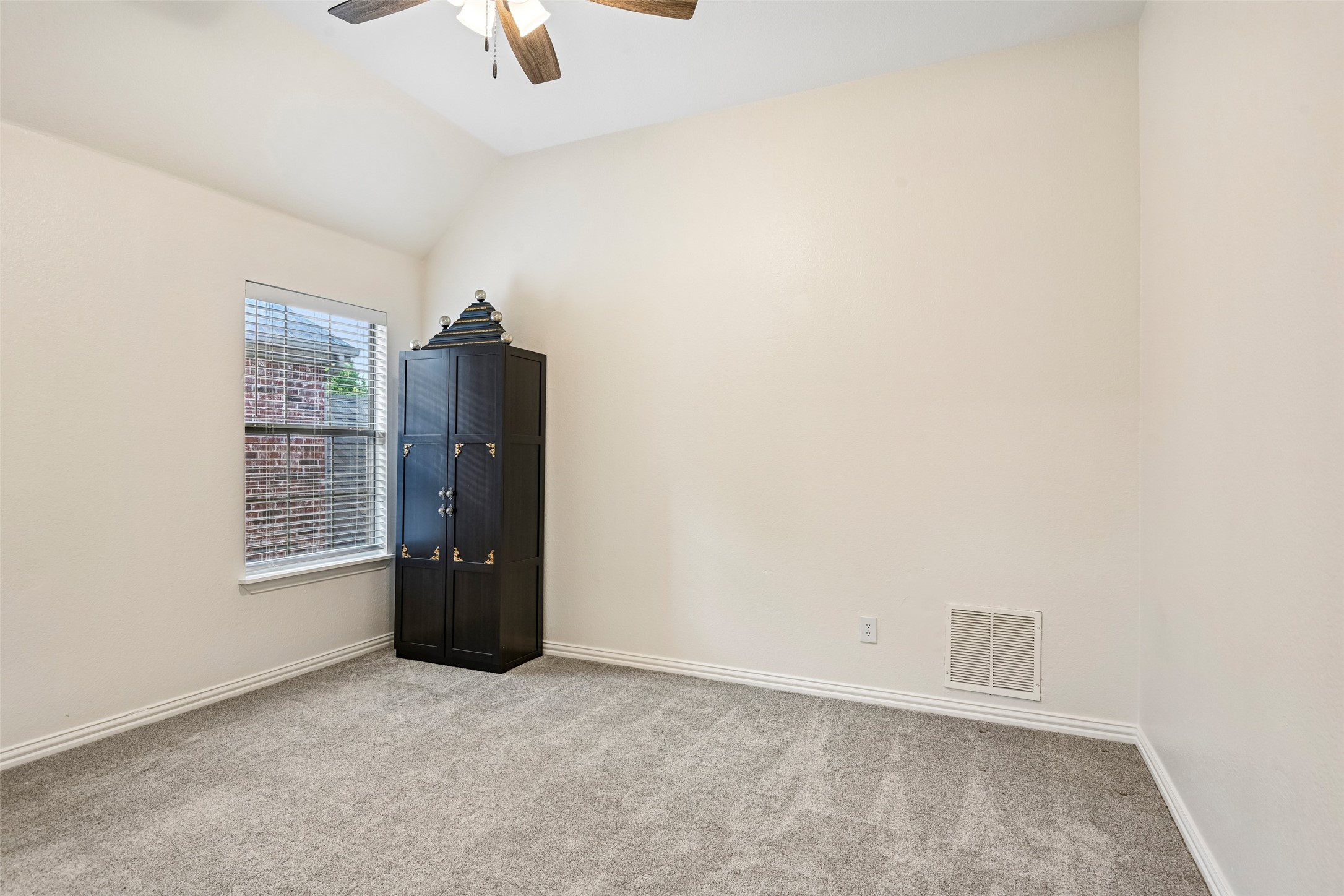 837 Moss Cliff Circle