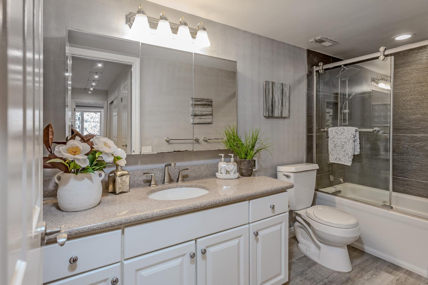 14690 FIELDSTONE Drive