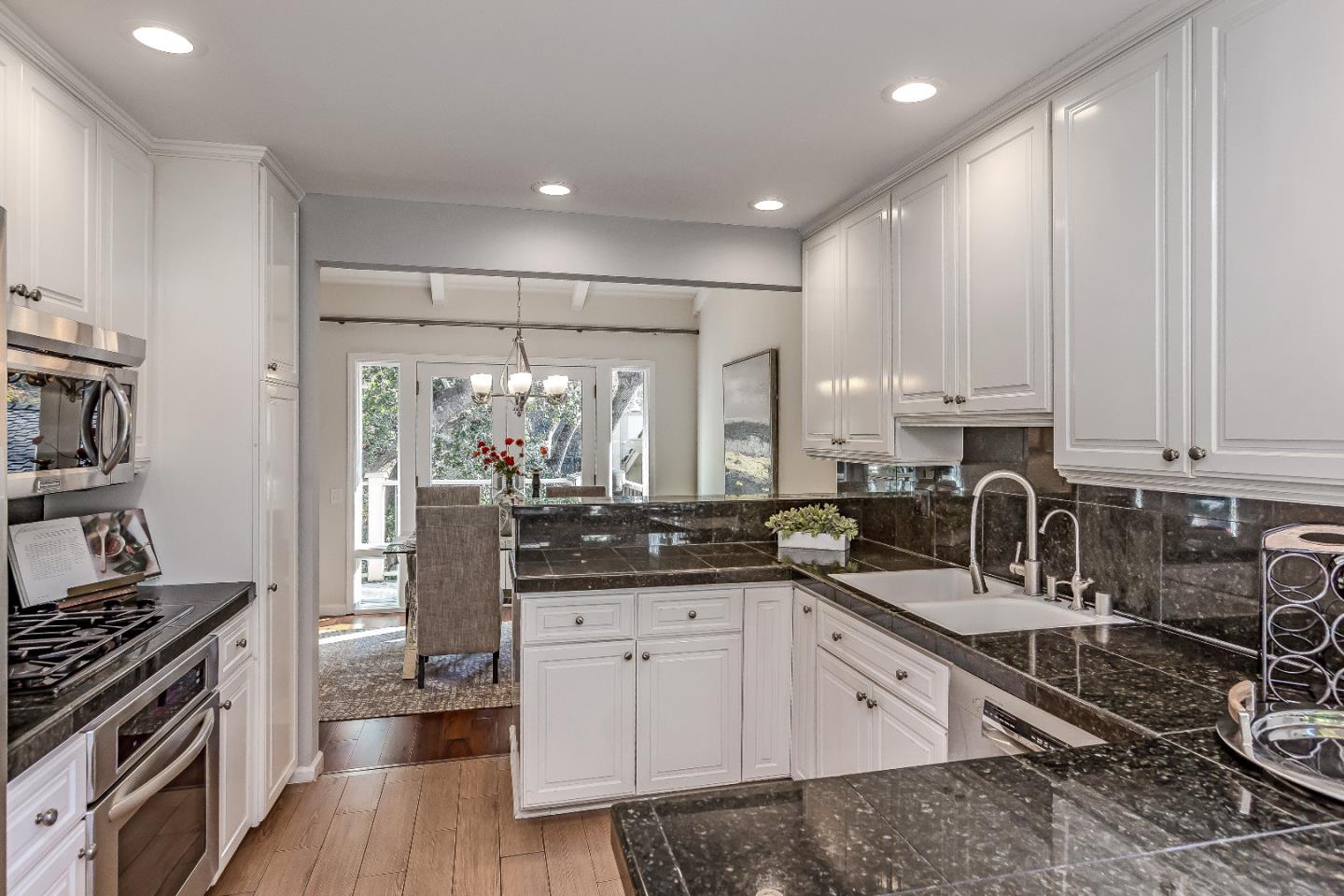 14690 FIELDSTONE Drive