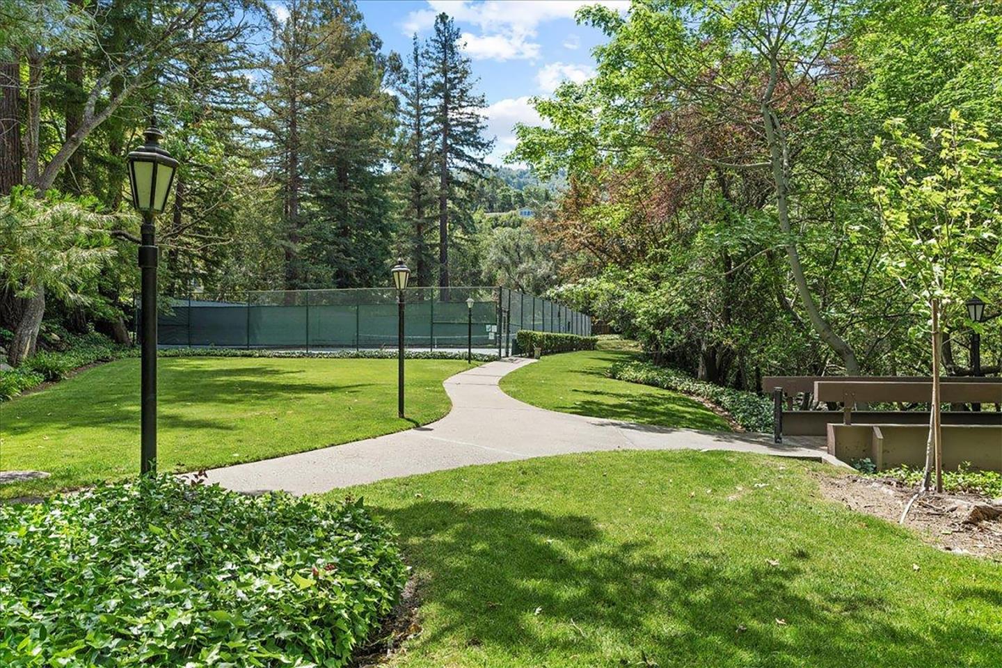 14690 FIELDSTONE Drive