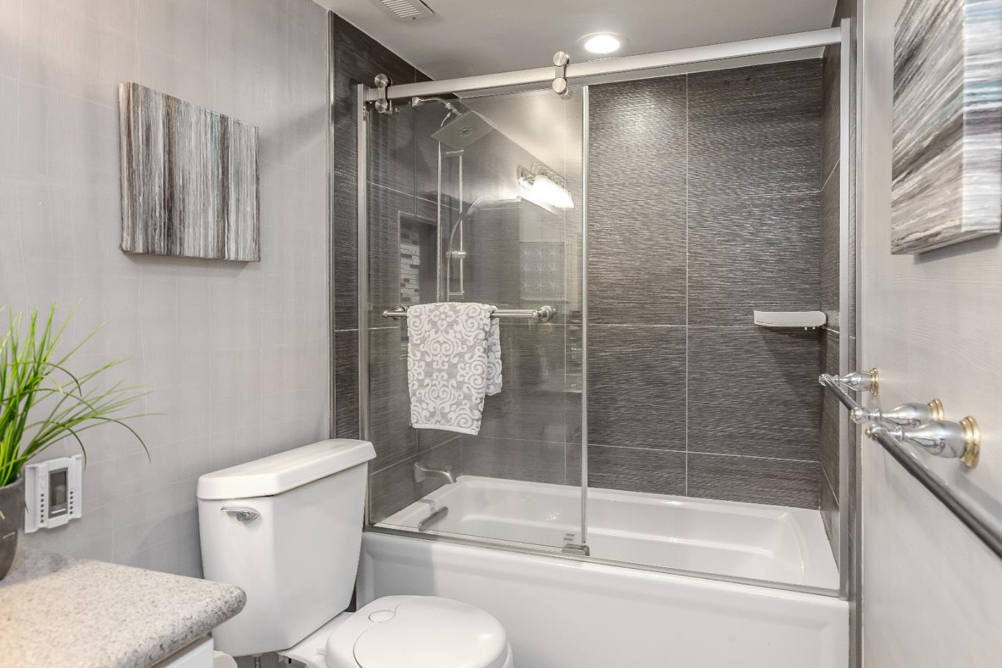 14690 FIELDSTONE Drive