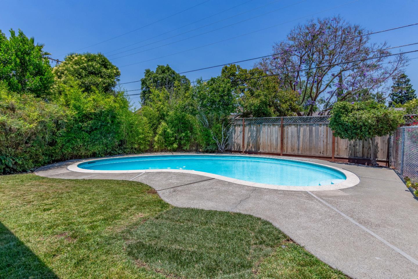 18377 Purdue DR
