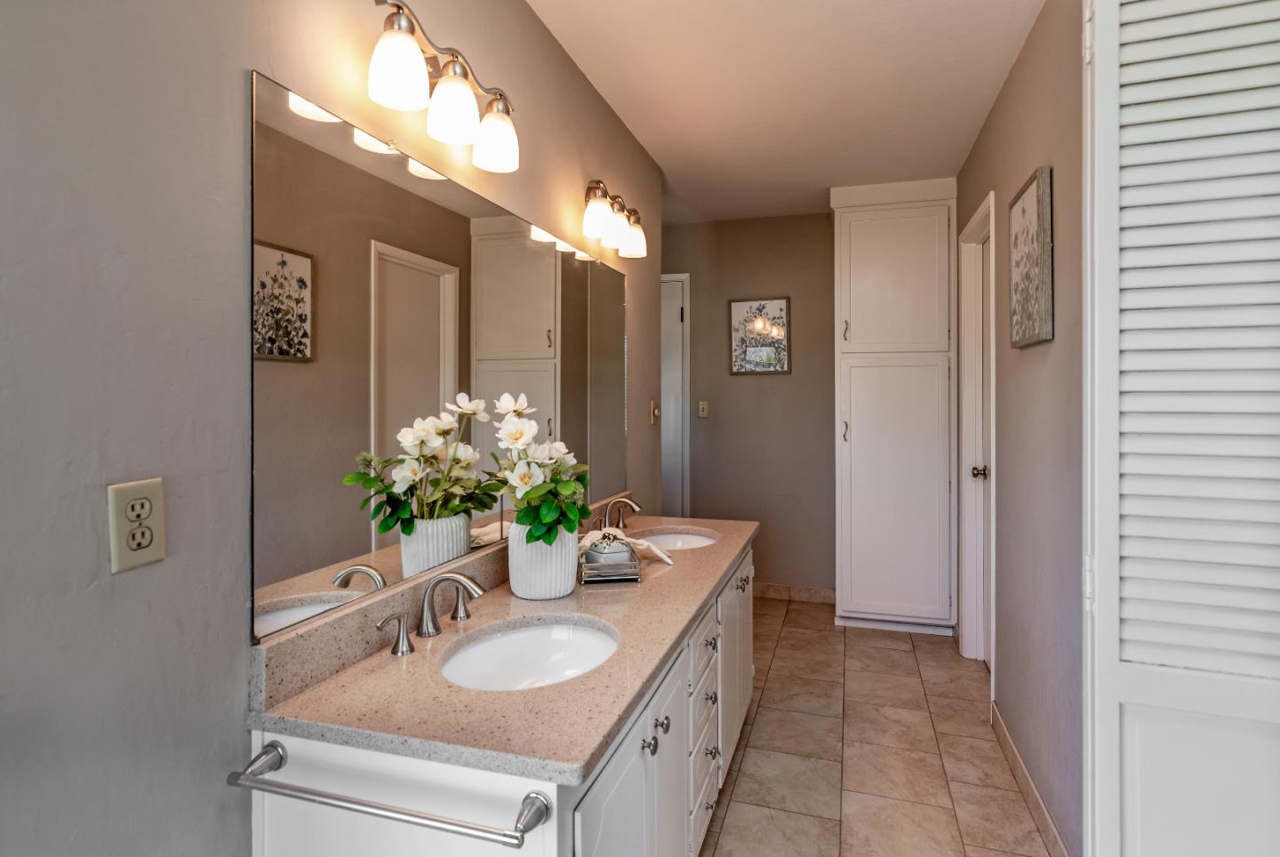 1274 REGENCY DR