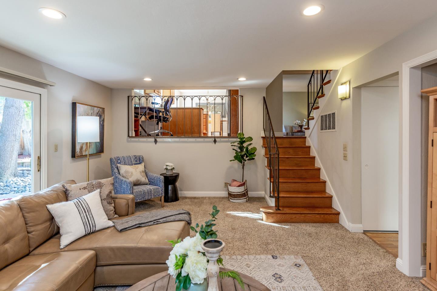 1274 REGENCY DR