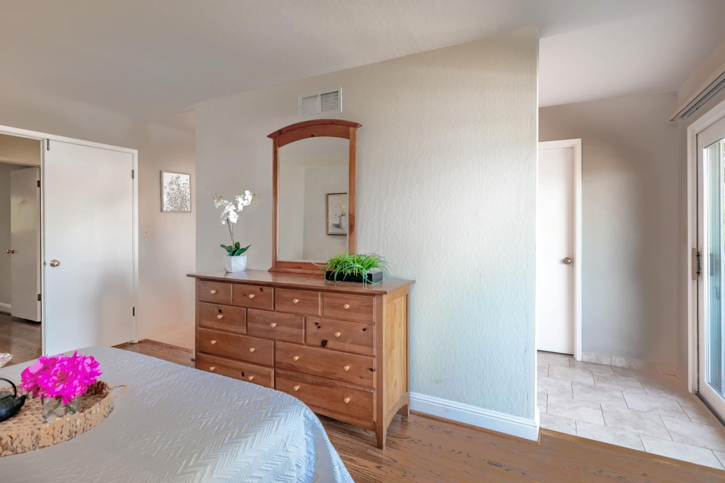 1274 REGENCY DR