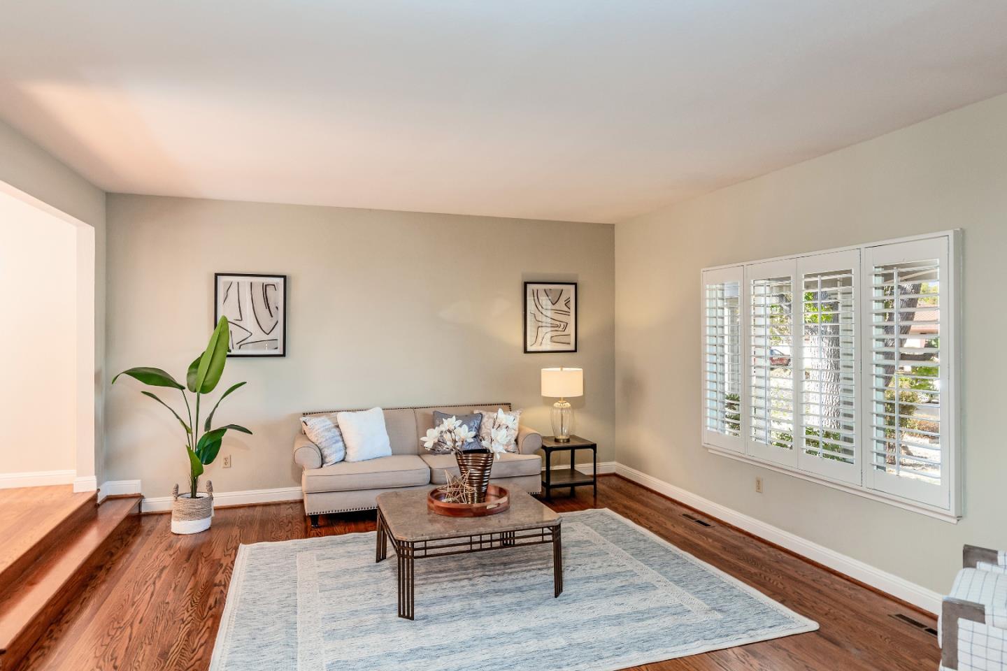 1274 REGENCY DR