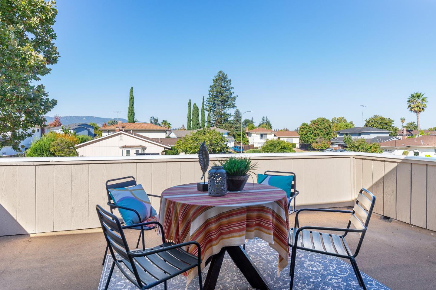 1274 REGENCY DR