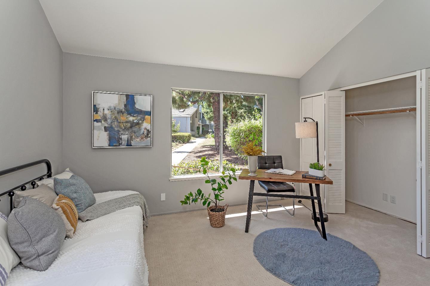 2394 Lincoln Village DR