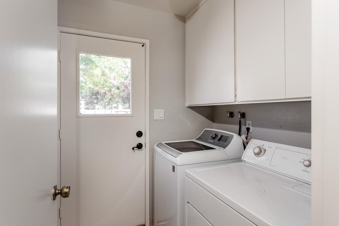 2394 Lincoln Village DR