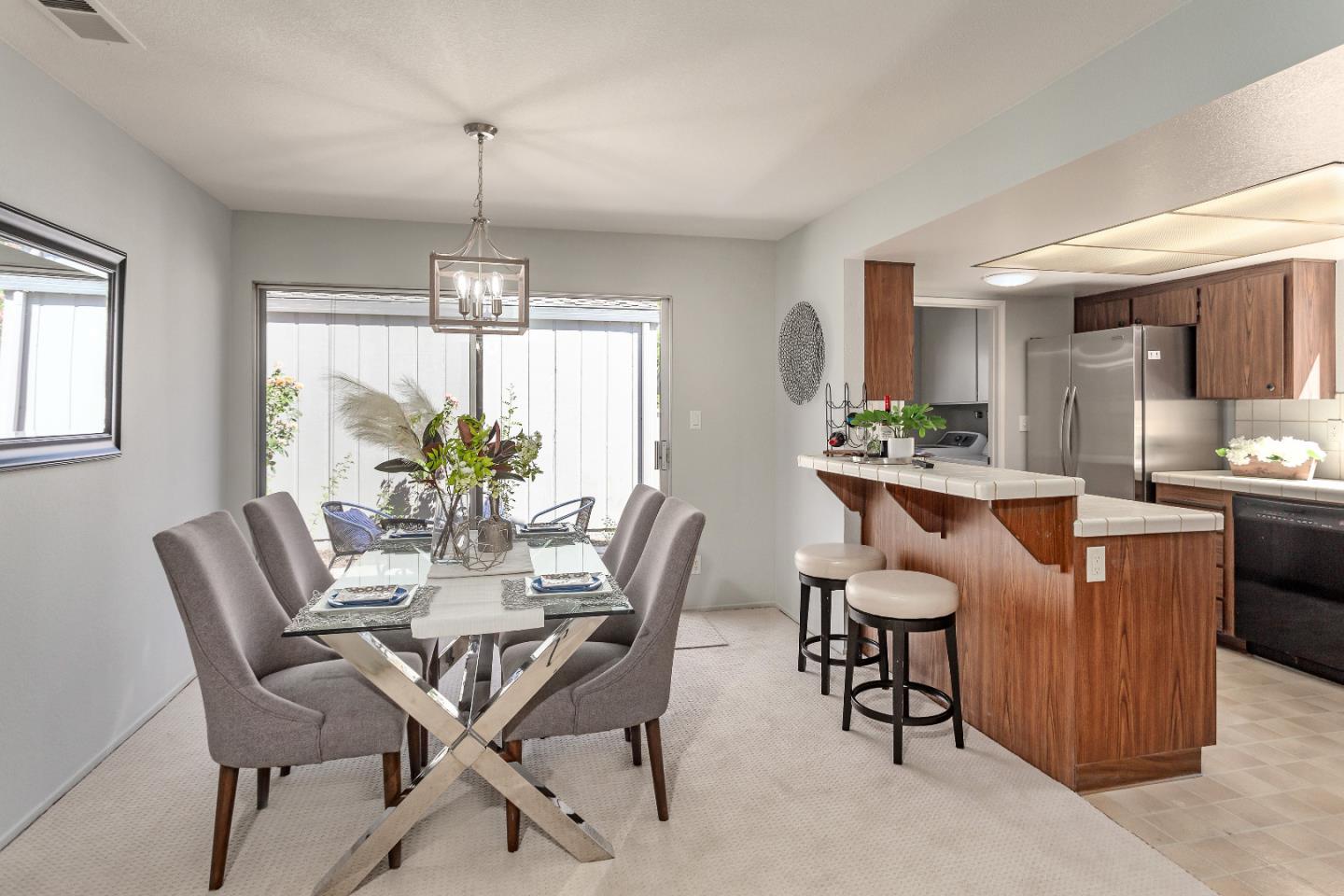 2394 Lincoln Village DR