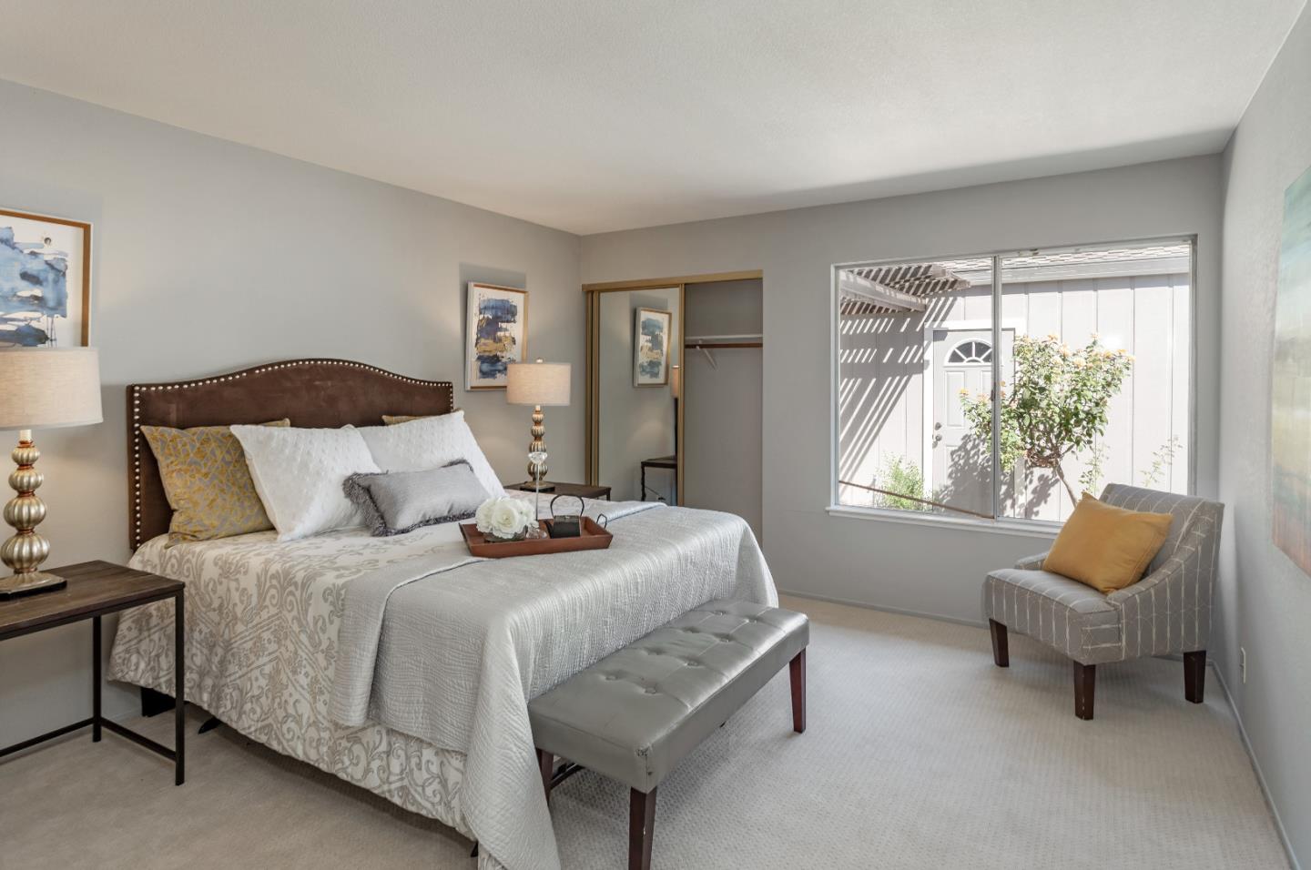 2394 Lincoln Village DR