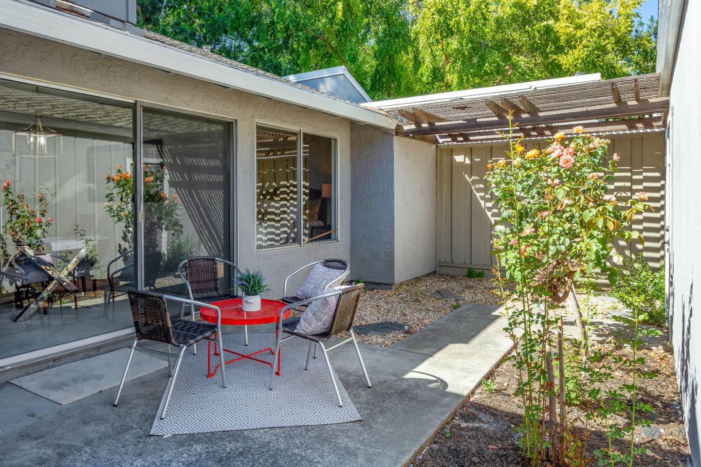 2394 Lincoln Village DR