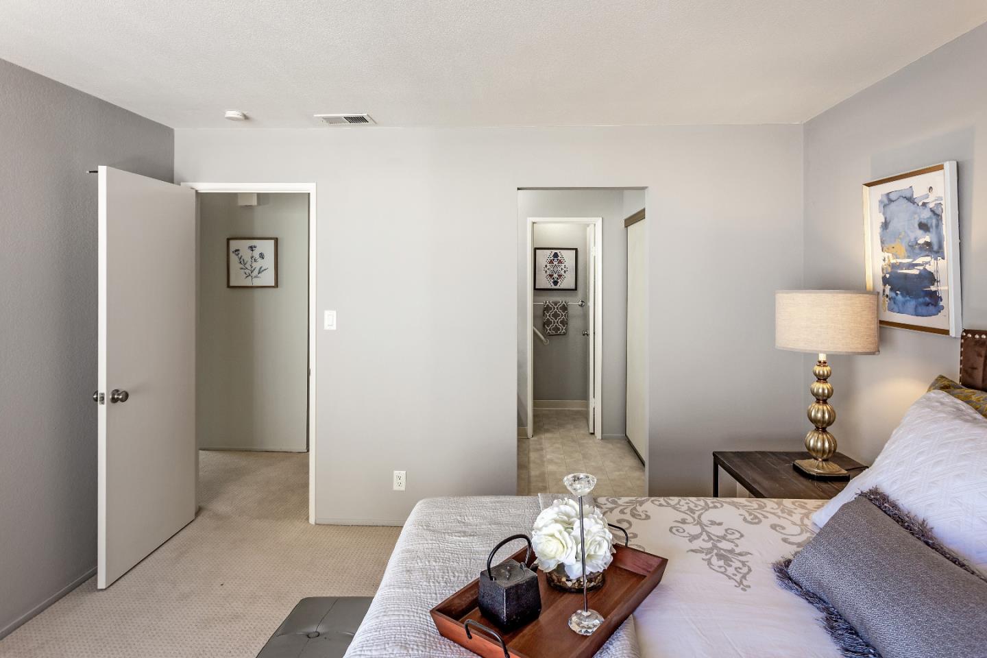 2394 Lincoln Village DR