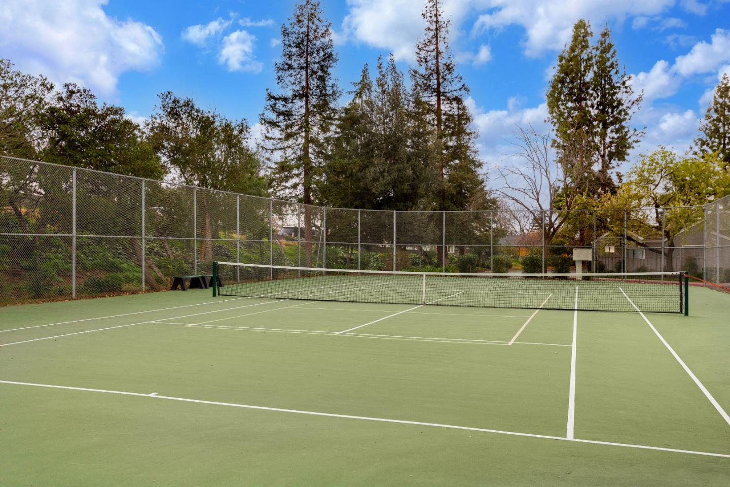 2394 Lincoln Village DR