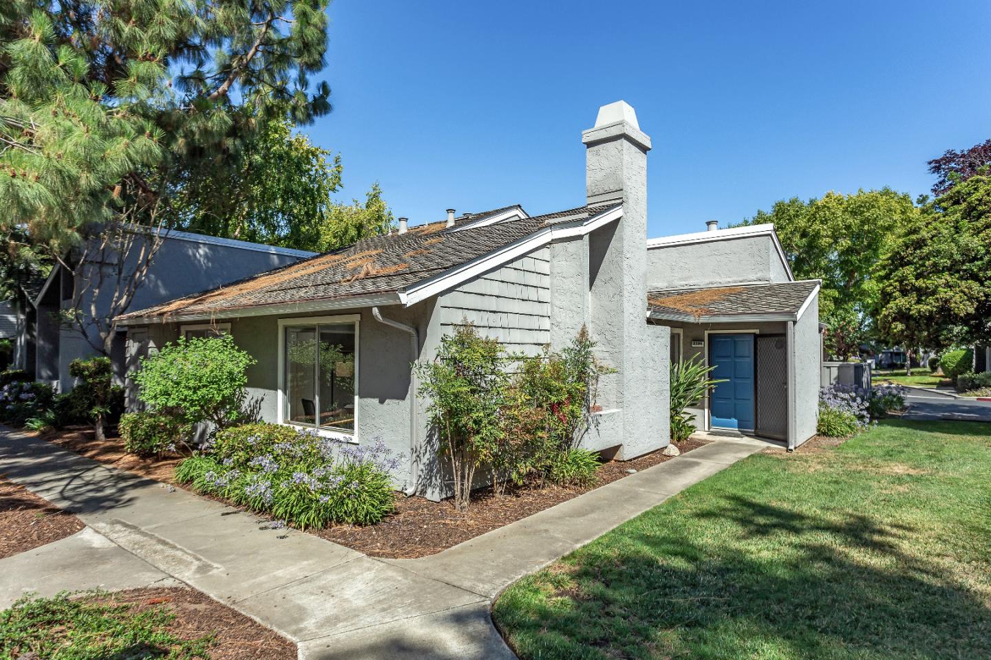 2394 Lincoln Village DR