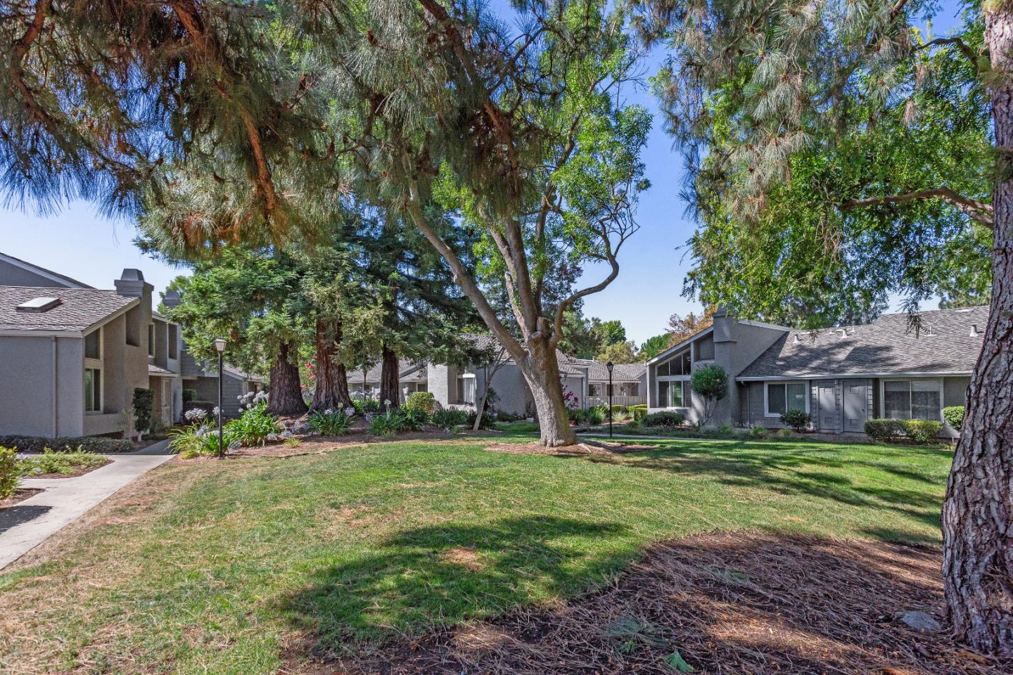 2394 Lincoln Village DR