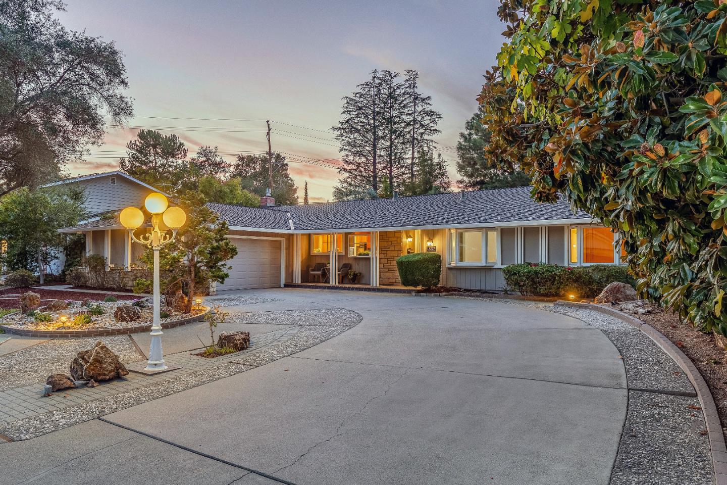 13277 VIA MADRONAS DR