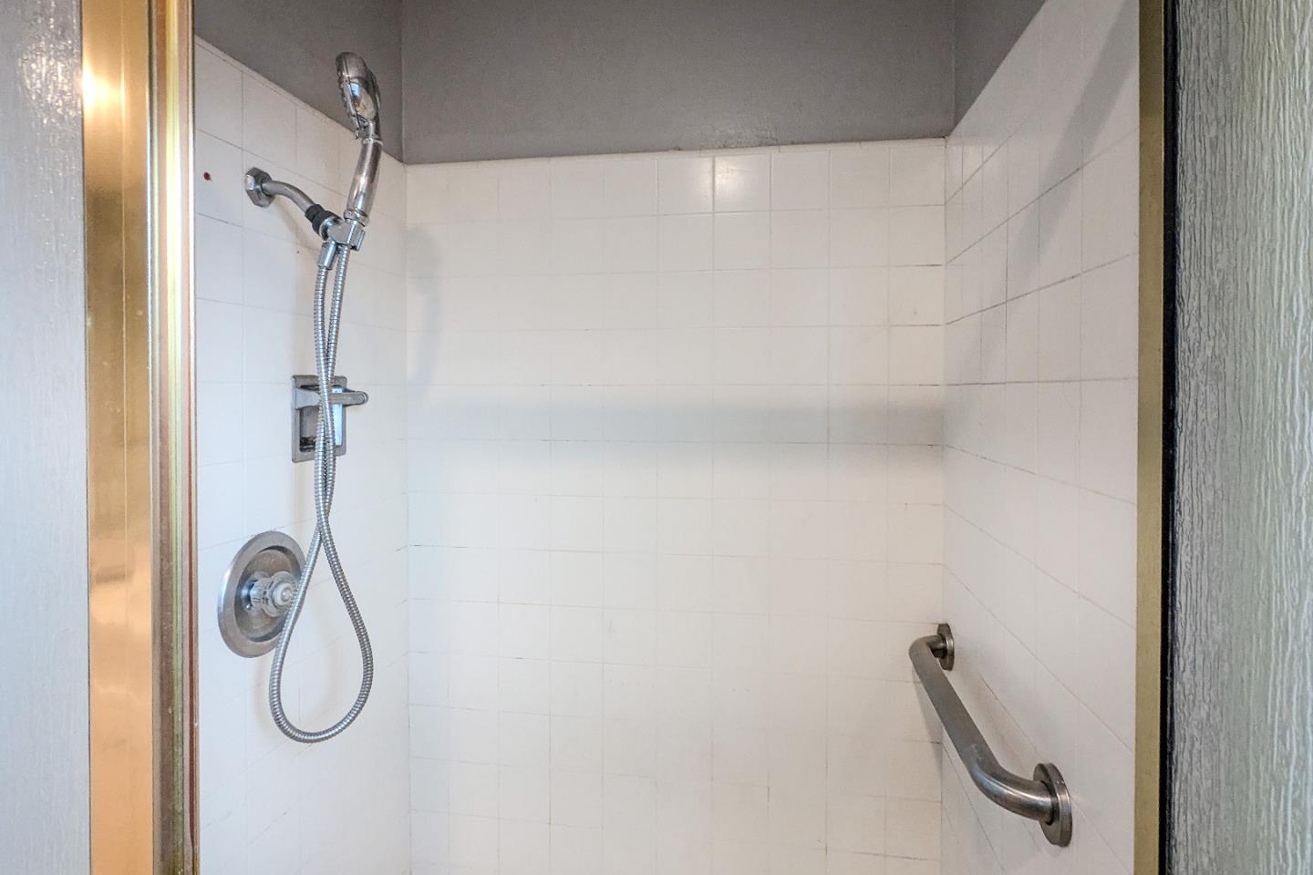 13277 VIA MADRONAS DR