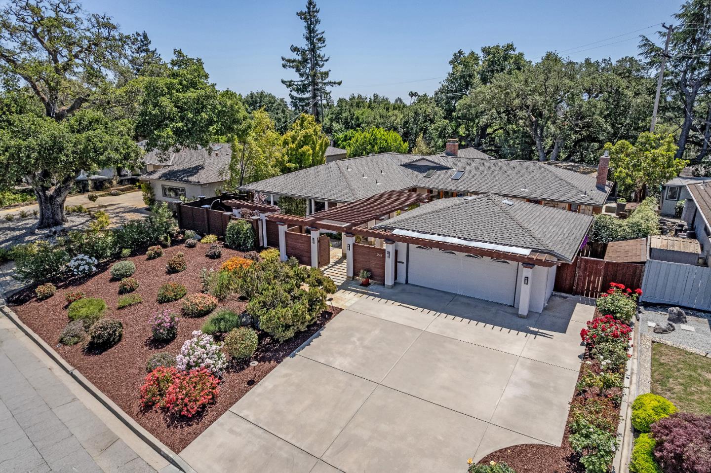 19740 GLEN BRAE