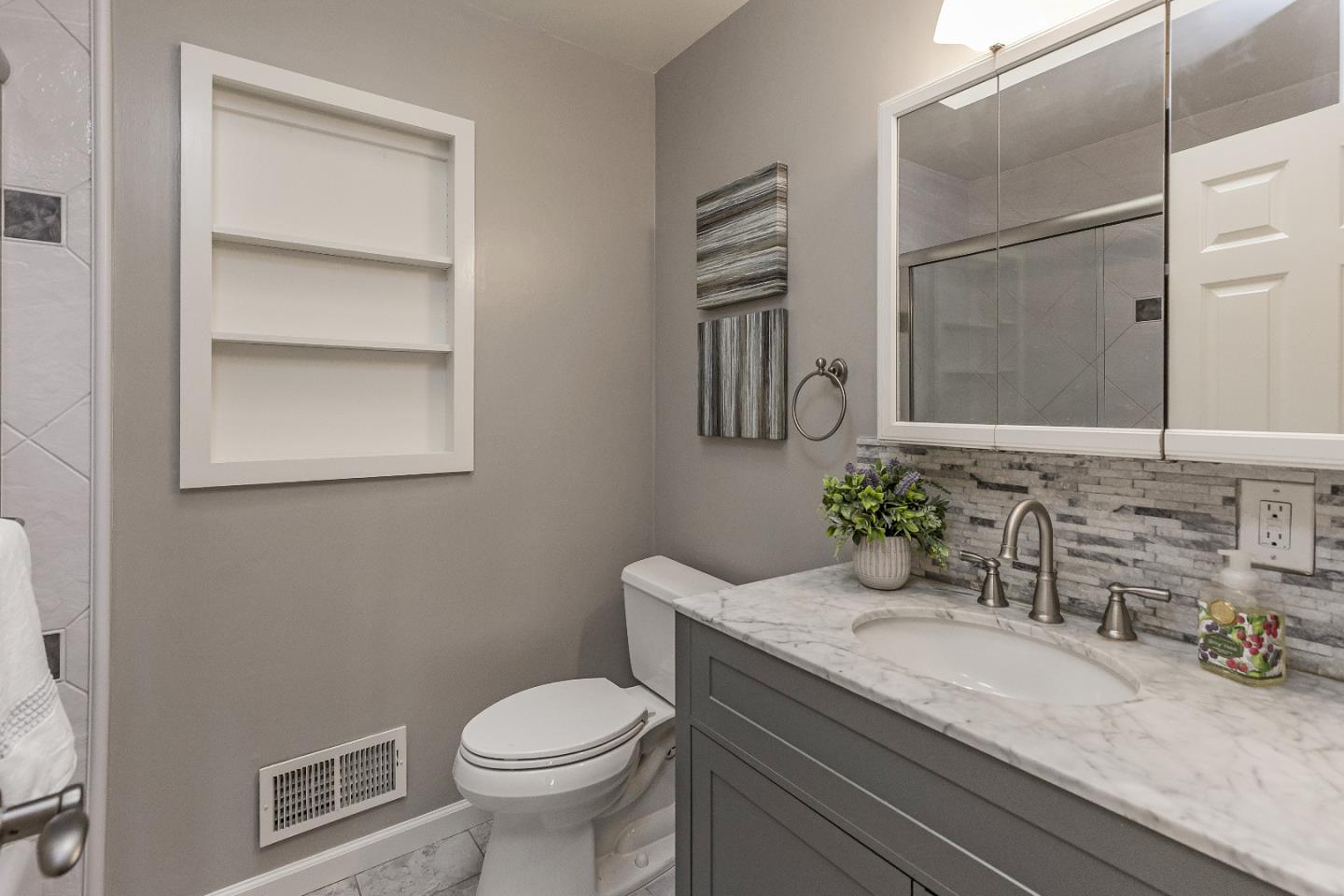 18991 GREENBROOK Court