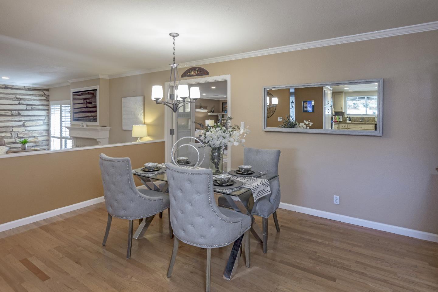 1006 ALMARIDA Drive