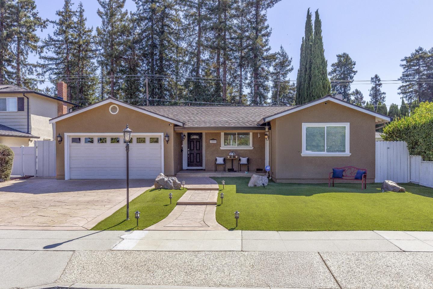 1006 ALMARIDA Drive