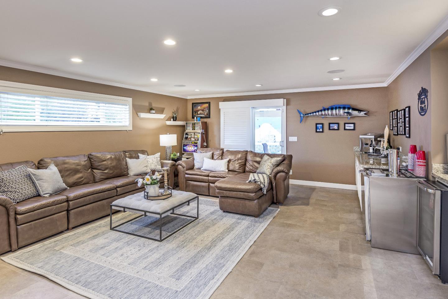 1006 ALMARIDA Drive