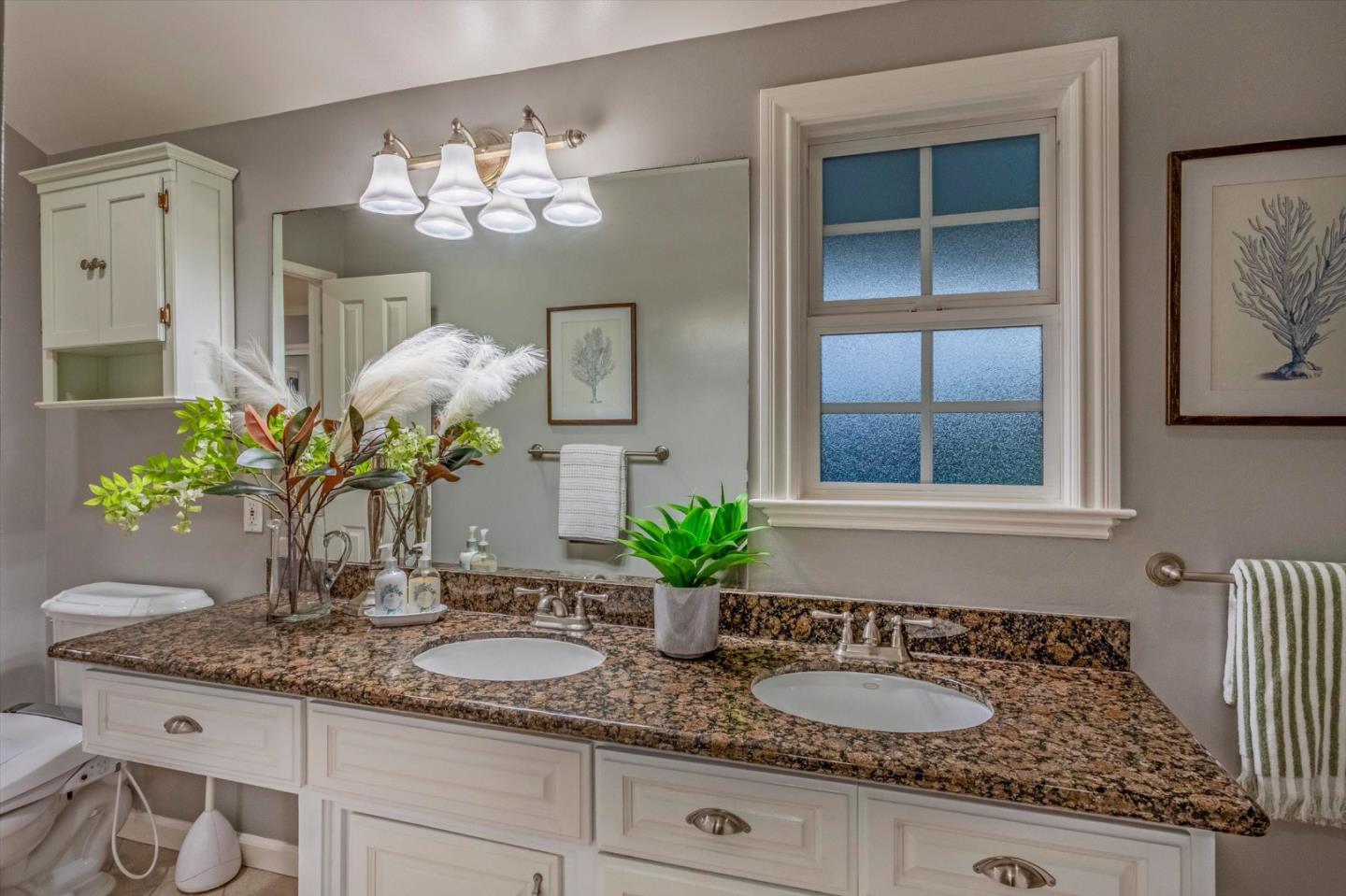 12180 SARAGLEN Drive