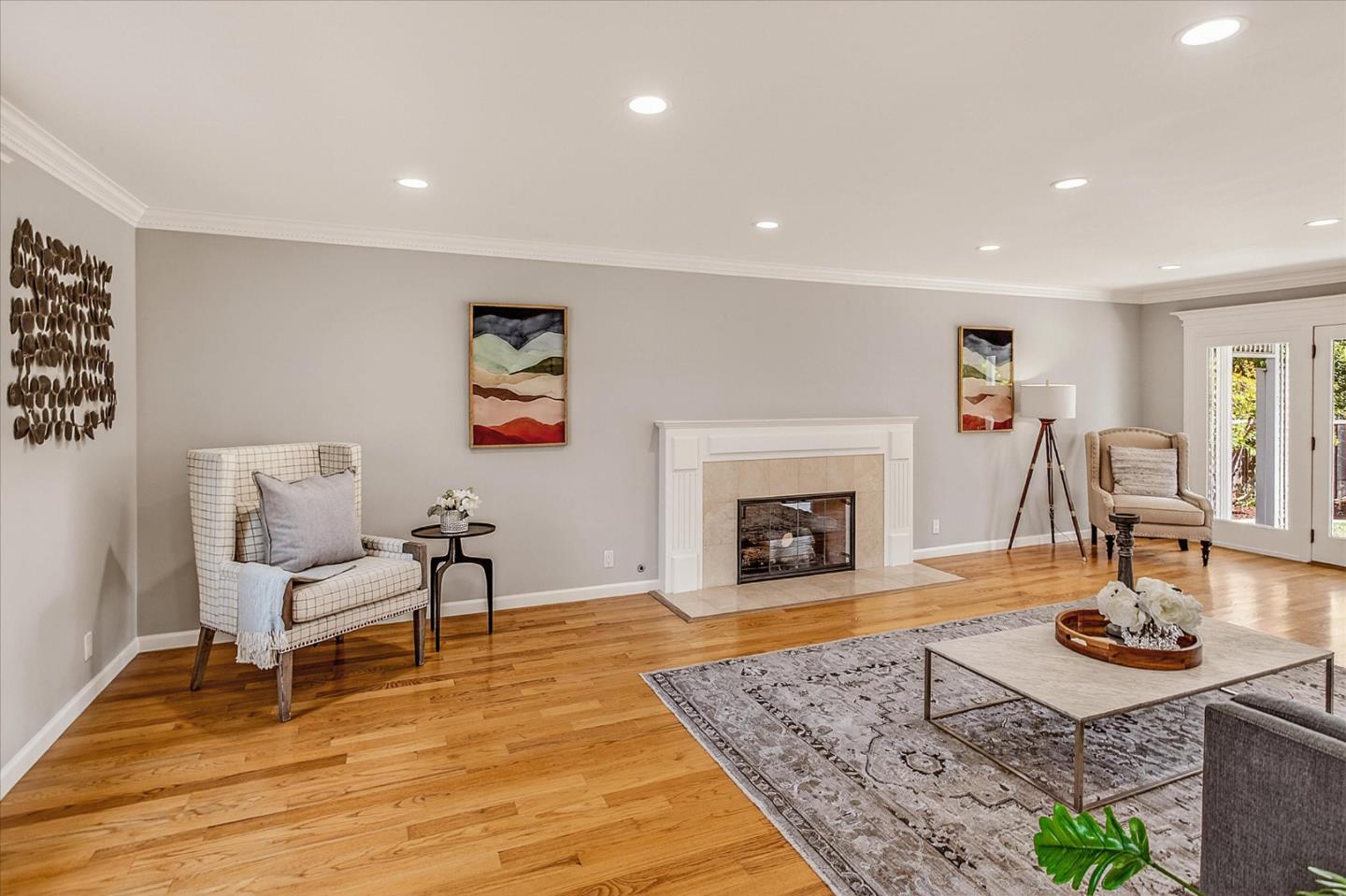 12180 SARAGLEN Drive