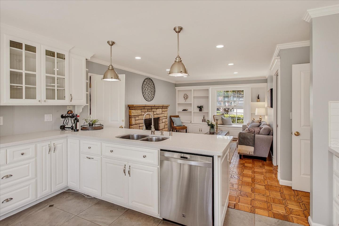 12180 SARAGLEN Drive