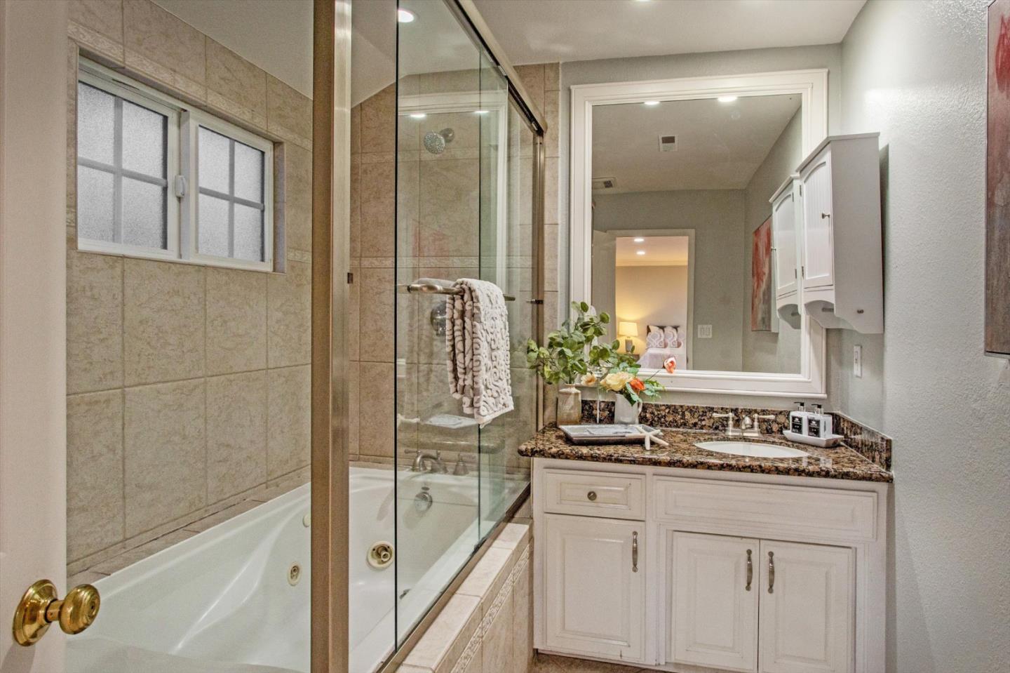 12180 SARAGLEN Drive