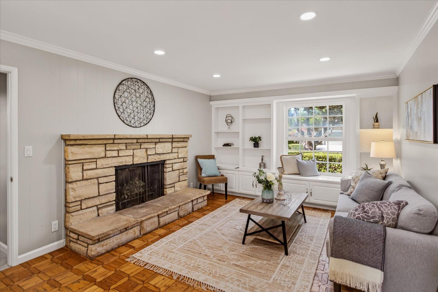 12180 SARAGLEN Drive