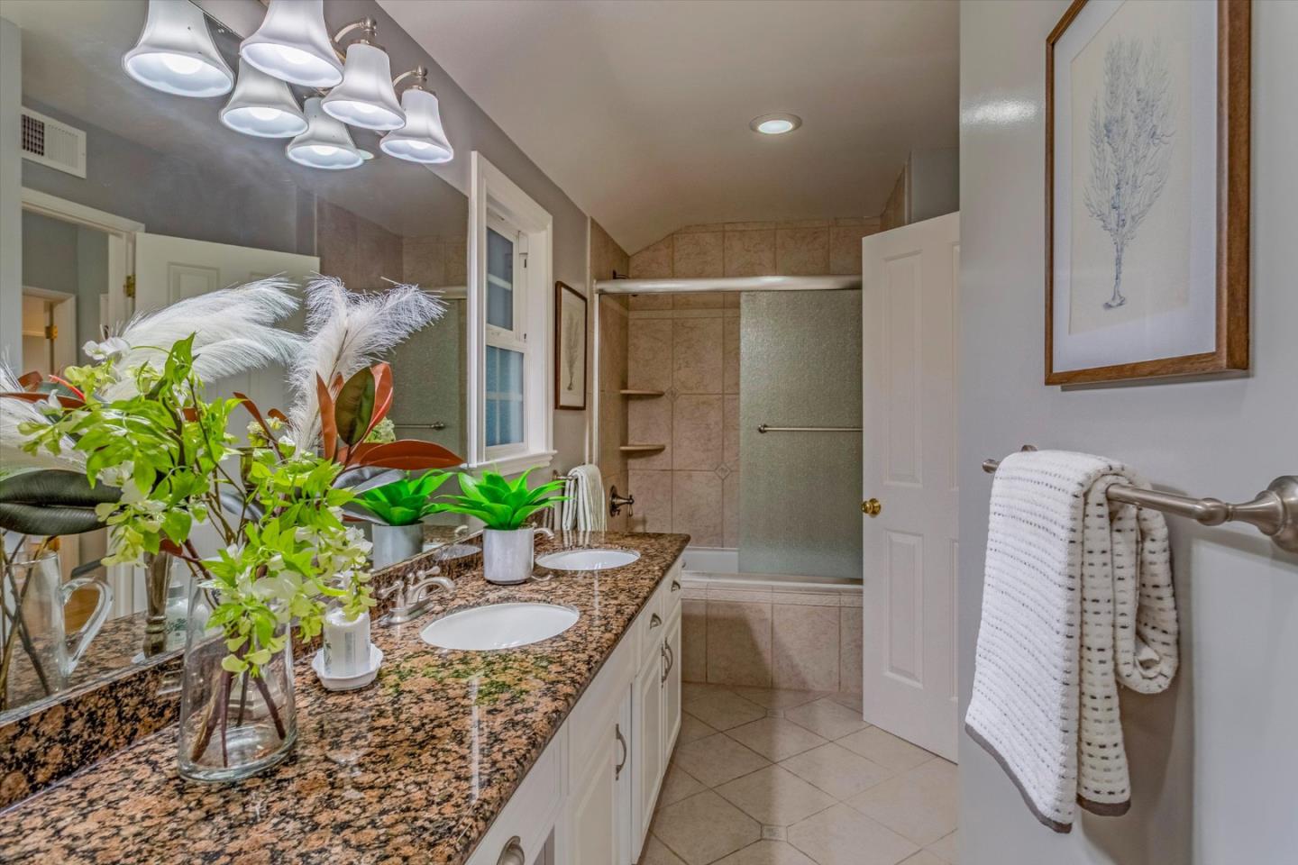 12180 SARAGLEN Drive