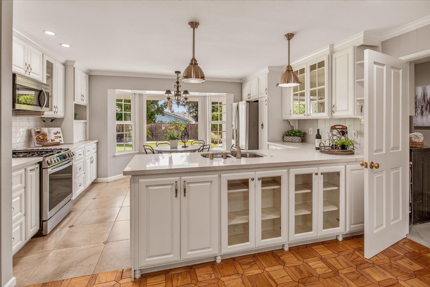 12180 SARAGLEN Drive