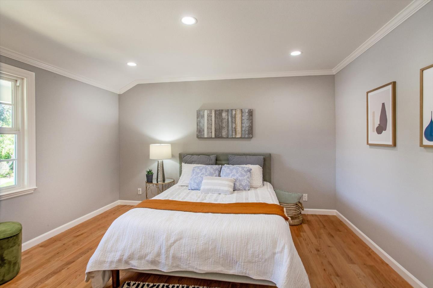 12180 SARAGLEN Drive