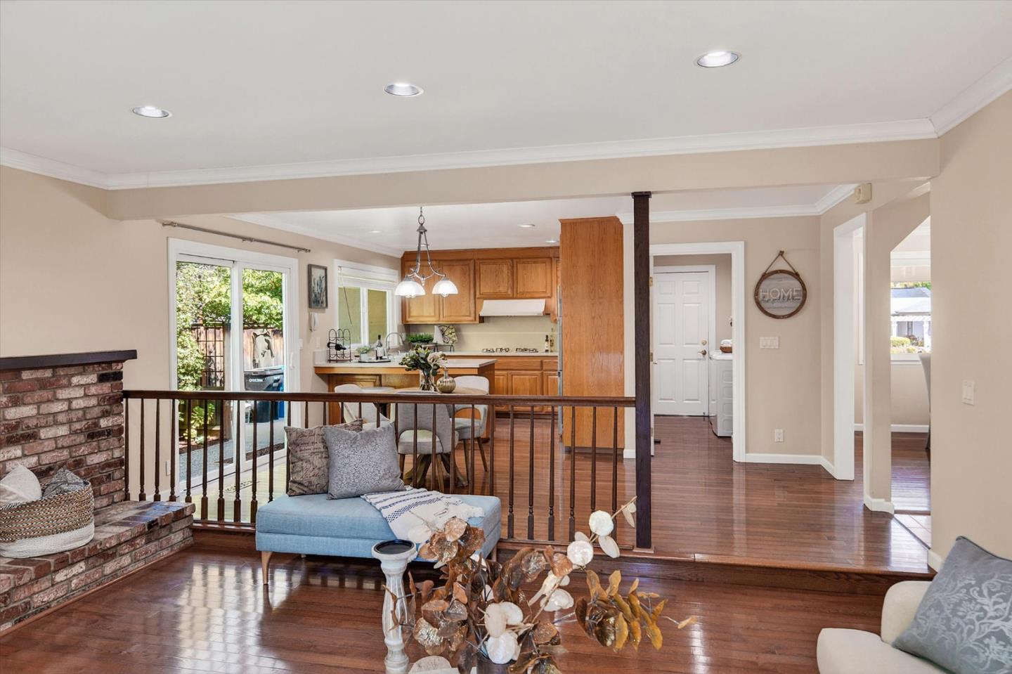 20154 KNOLLWOOD Drive