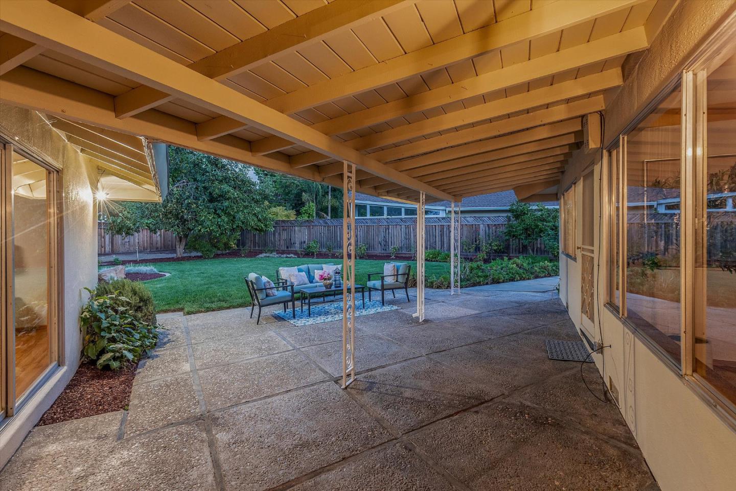 12468 CREEK DR